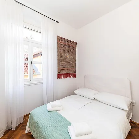 Apartman Within Ancient Walls *