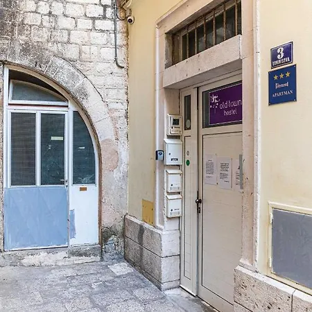 Within Ancient Walls * Split