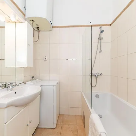 Lejlighed Within Ancient Walls *