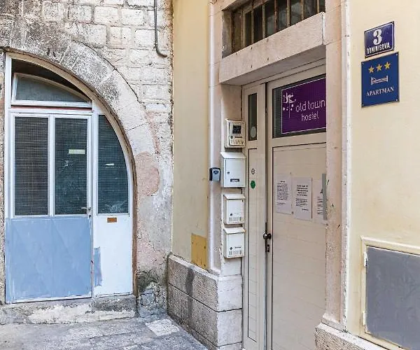 Within Ancient Walls * Split